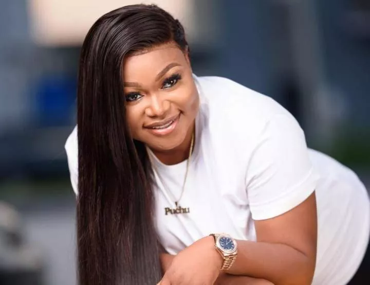 Ruth Kadiri dragged for kissing in a movie after saying she would rather quit acting than kiss any man on set