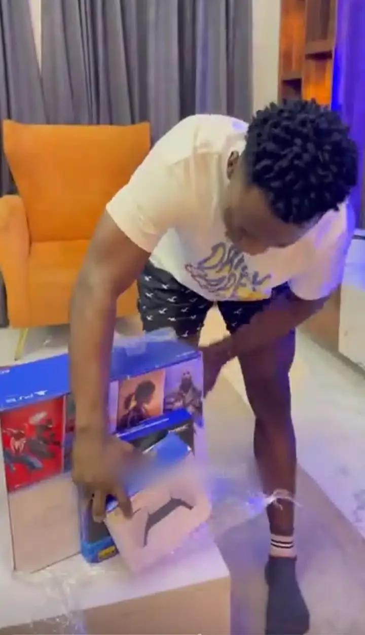 Lady pranks husband by breaking his PS3, surprises him with new PS5