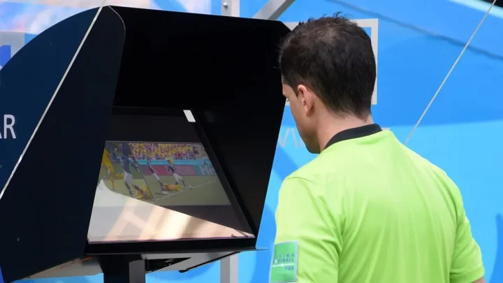 EPL: 19 clubs vote to keep VAR, make six changes