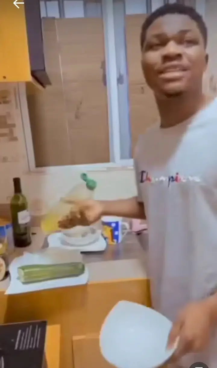 'You know who I be outside' - Young man blows hot as parents seize his phone, make him wash plates