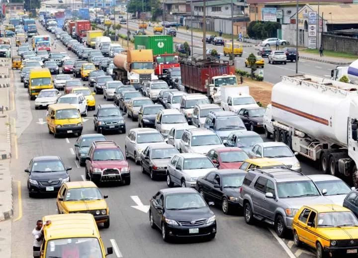 "FG insensitive to citizens' plight": Nigerians rage over vehicle proof of ownership renewal