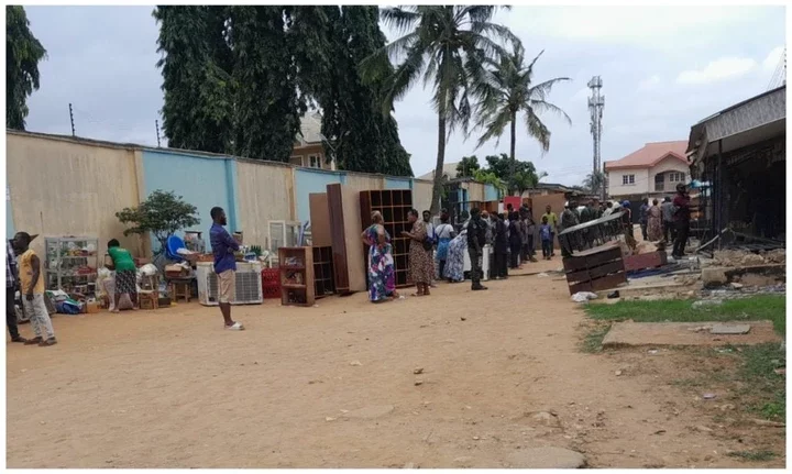 Agony, tears as LABSCA demolishes rows of shops in Lagos community.