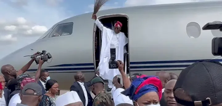 'This is wrong!!' - Reno Omokri kicks; slams the military for allowing Tinubu land in the presidential wing of the MMI Airport on Sunday