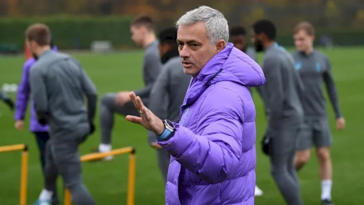EPL: Mourinho blasted Tottenham players for four hours after he was sacked