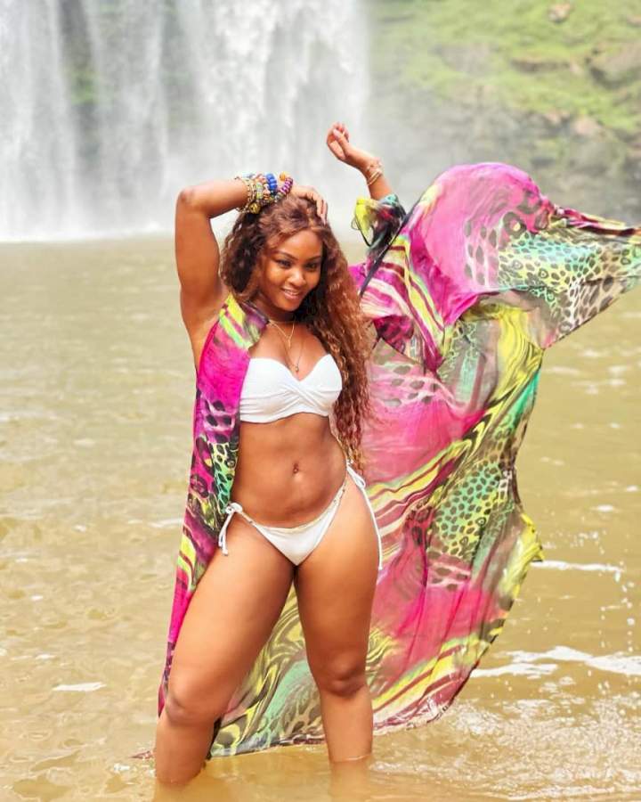 Actress, Osas Ighodaro, flaunts her curves in sexy bikini photos