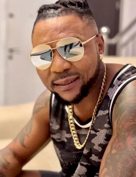 'Stop playing his song, he is an ingrate' - Portable rages in live video as he drags Oritse Femi (Video)