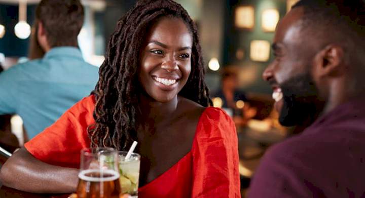 10 step guide to a successful first date at the bar