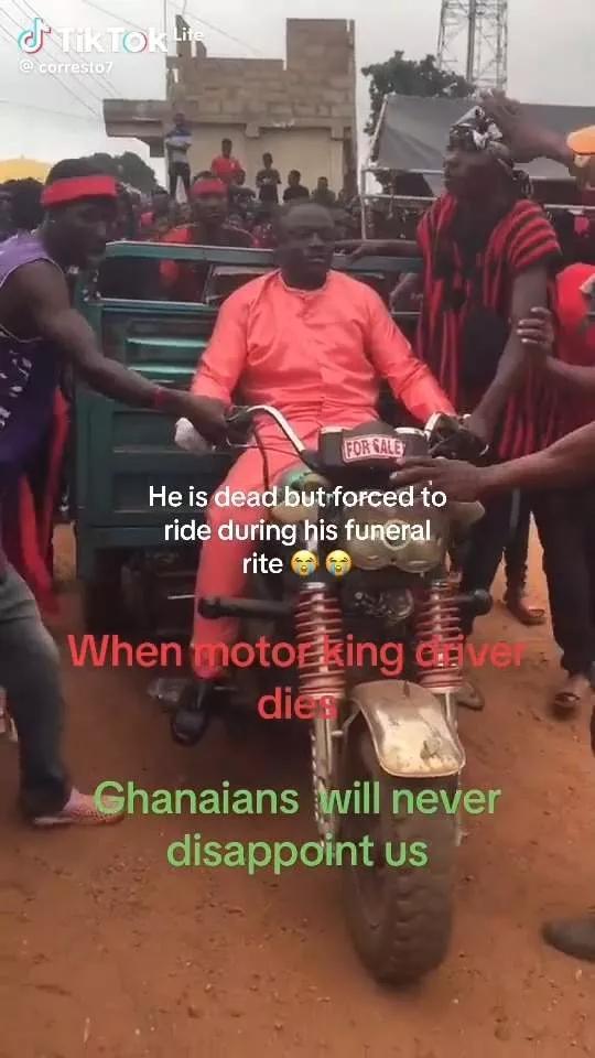Dead man forced to ride a motorcycle during his burial in Ghana (Video)