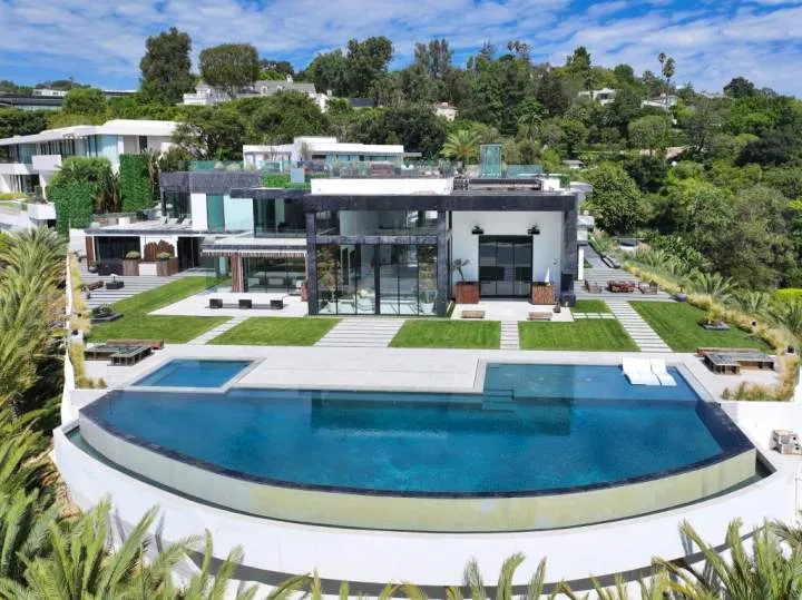 Edwin Castro buys his third mansion worth $47M mansion with 7 bedrooms and 11 bathrooms after winning $2B lottery in February (photos)