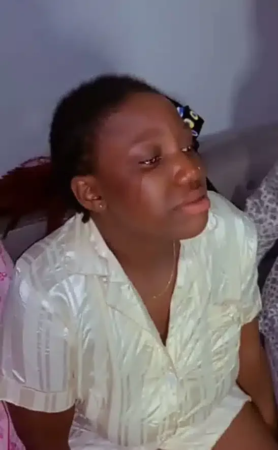 Lady sheds tears after being dumped by her Isoko boyfriend (Video)