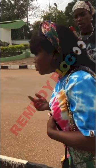 Moment lady lands hot slap on man who tried to propose to her (Video)