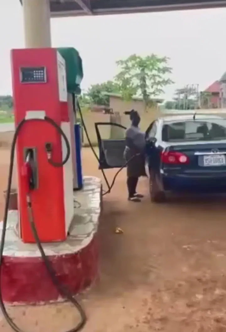 Man shocked as he sees petrol station running generator on gas (Video)