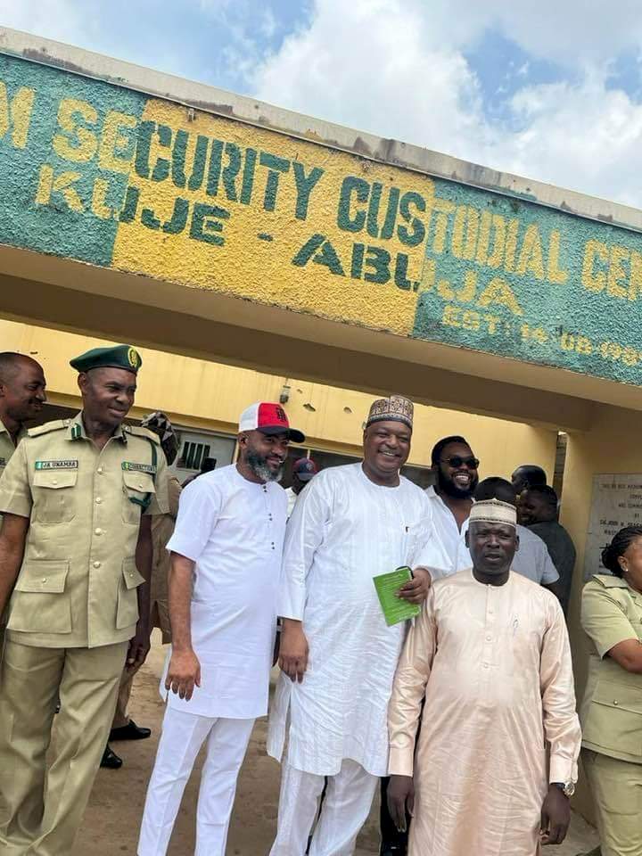 Former Governors Dariye and Nyame released from prison (photos)