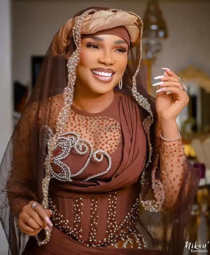 'You saw me and hid your face; with all your blabbing you fly economy' - Iyabo Ojo throws shade