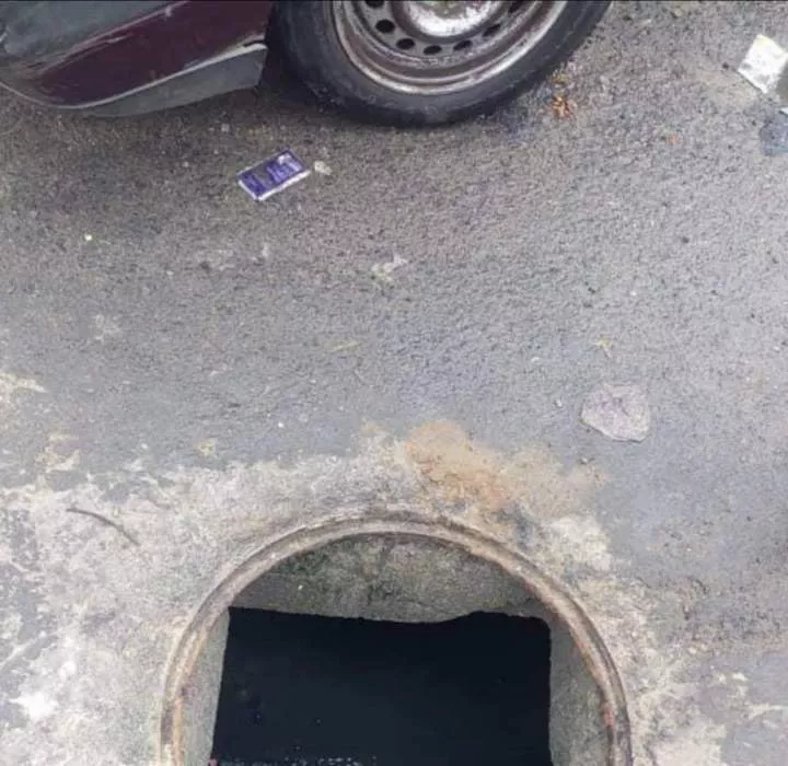 Day-old baby found in manhole in Port Harcourt (viewer's d*scretion)