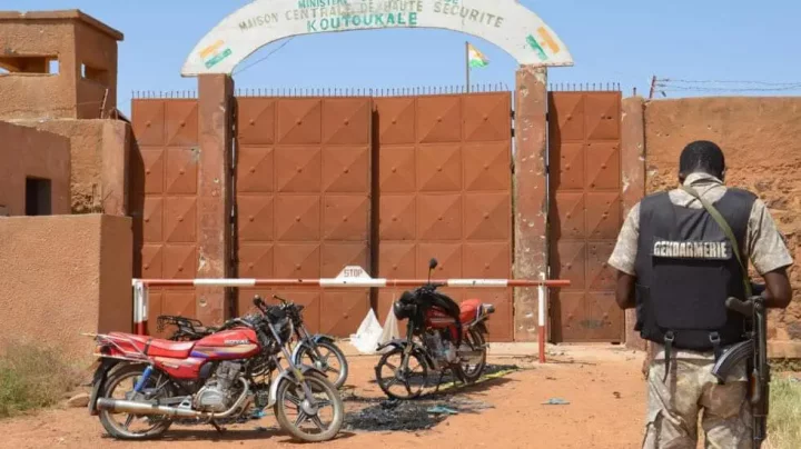 Hundreds of Boko Haram terrorists reportedly escape in Niger mass prison break