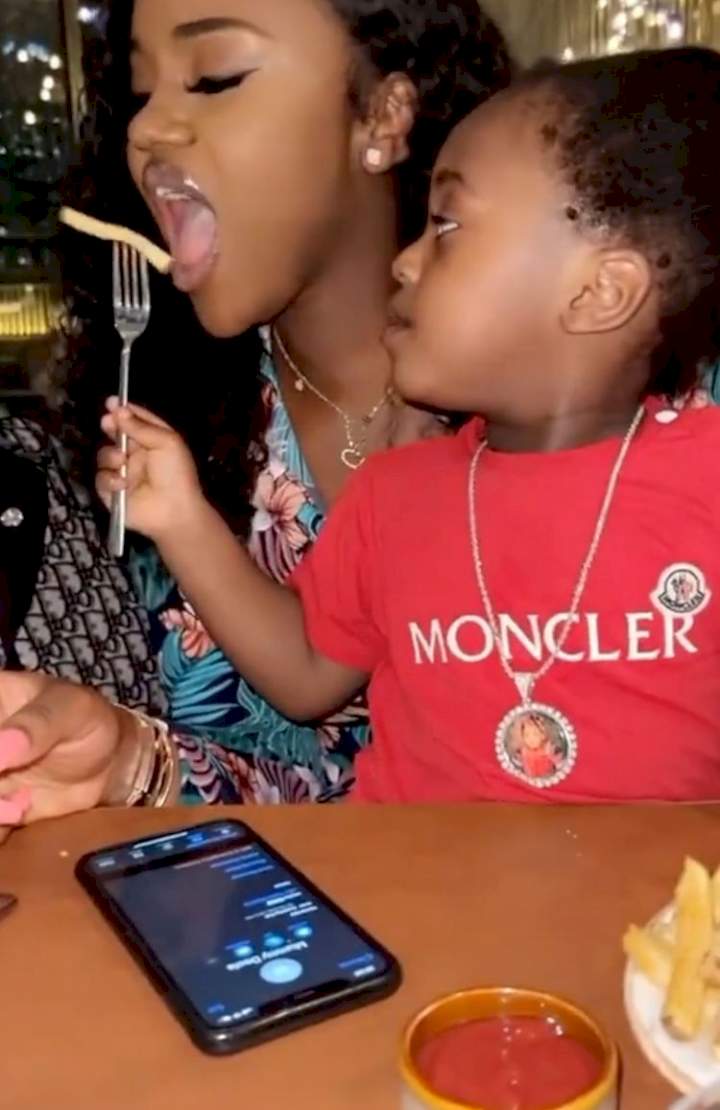 "Where Ubi Franklin dey wey him no feed the baby" - Reactions trail adorable moment between Chioma and Ifeanyi (Video)