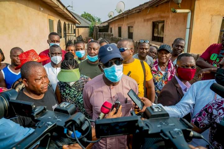  Governor Obaseki visits family of UNIBEN student, Uwaila Omozuwa, raped and murdered inside a church last year (photos)