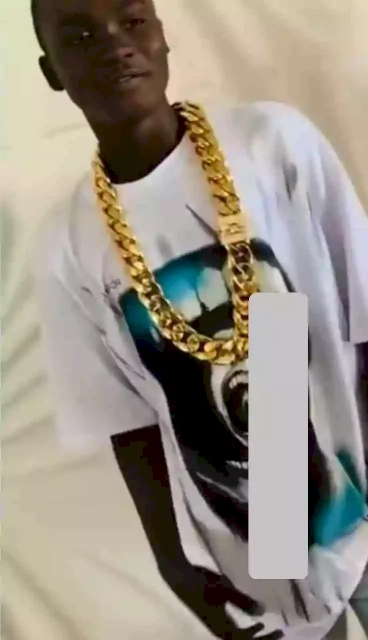 'How much is your Benz' - Man says as he shows off alleged N16M 'heavyweight' gold chain (Video)