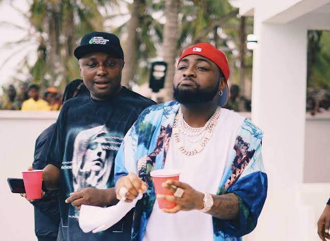 'Village people at work' - Reactions as Israel DMW bashes N8 million Venza Davido got for him just few days ago (Video)