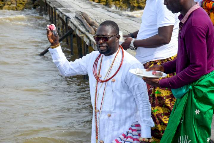 Billionaire businessman, Ayiri Emami, pays homage to the gods days after new Olu of Warri displaced him as Prime Minister of Warri kingdom