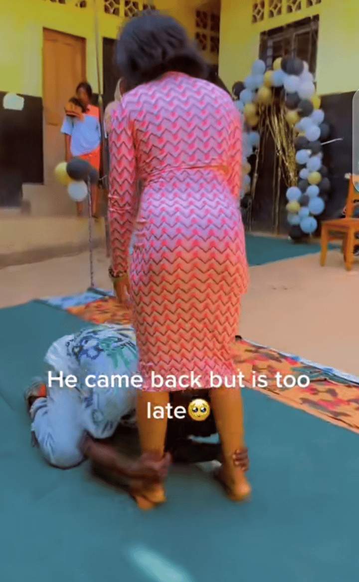 'It's too late' - Nigerian man goes on his knees, begs ex-girlfriend to accept him back, she reacts (Video)