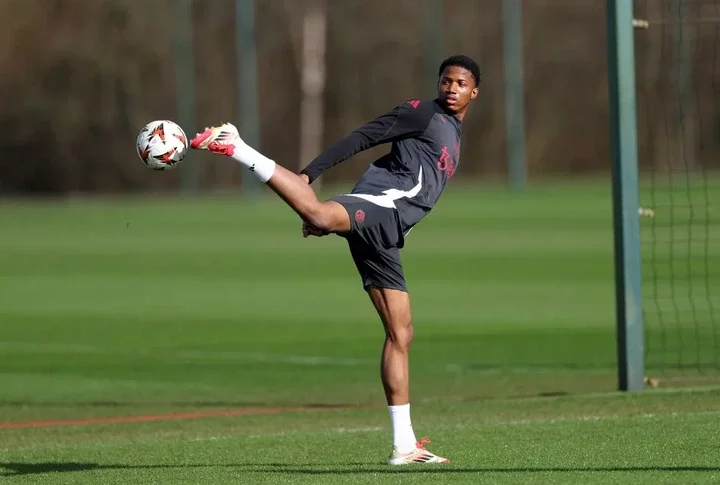 Chido Obi in Manchester United training