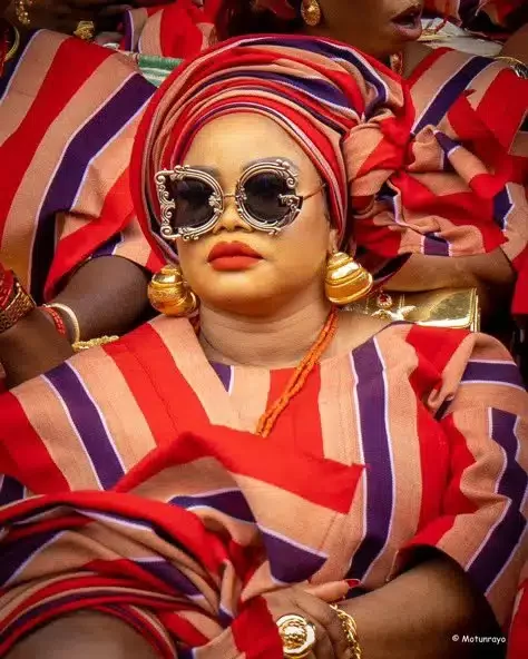 Video of iconic woman from Ojude Oba causes buzz online