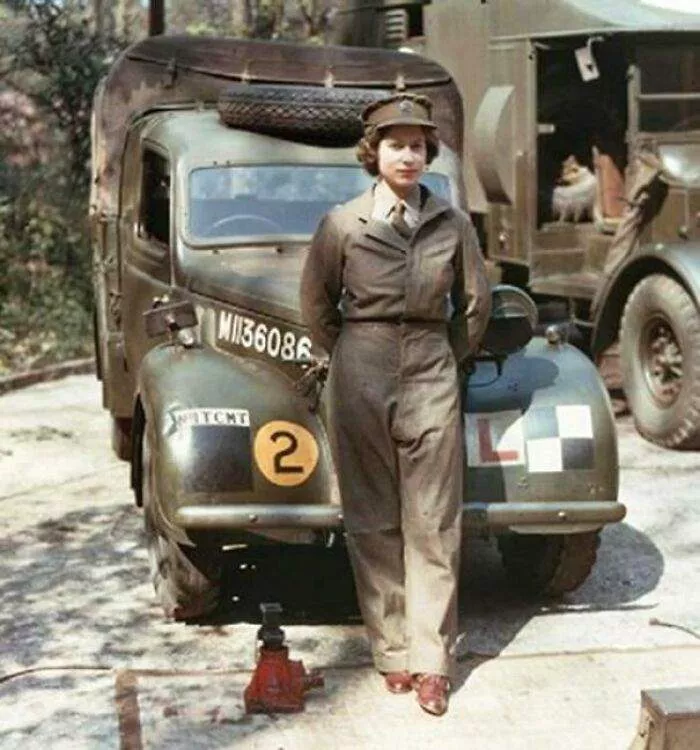 Young Queen Elizabeth As A Mechanic During Ww2 (C. 1939)