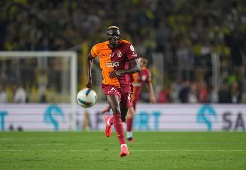 Osimhen in action for Galatasaray -- Imago