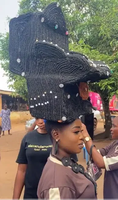 'It took me 5 days to make' - Hairstylists hold general meeting, flaunt collection of mind-blowing hairstyles