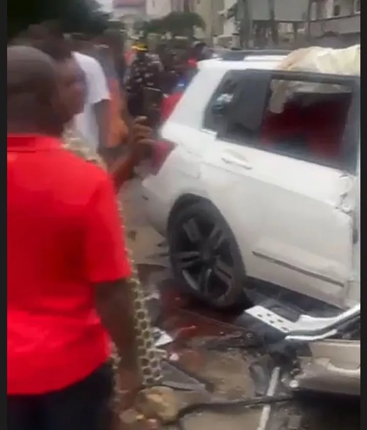 Two young ladies k!lled, 2 others injured in Calabar auto crash while returning from friend