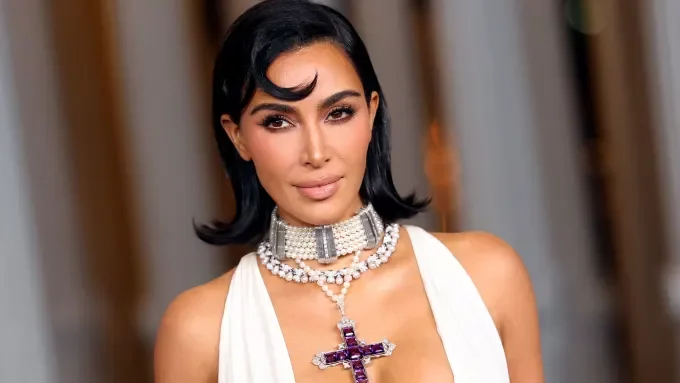 Kim Kardashian publicly debuts Princess Diana