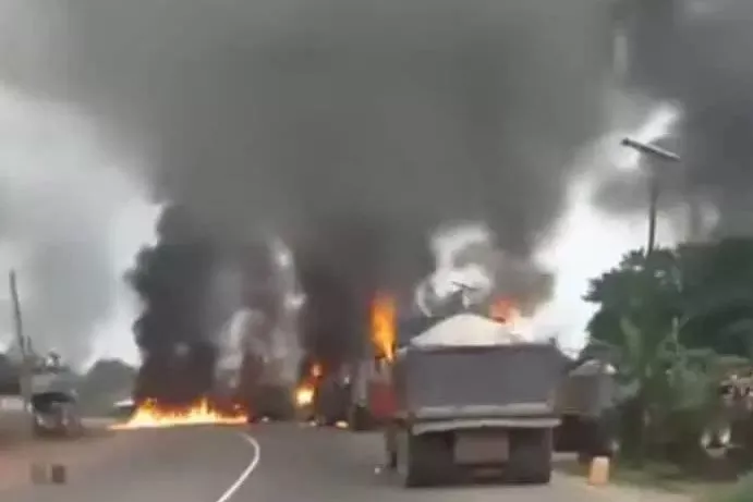 Gunmen Attack Commercial Vehicle in Imo, K!ll Passengers and Set Several Vehicles Ablaze