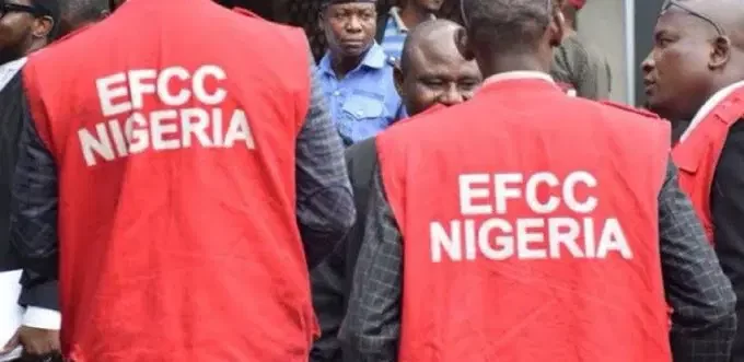 EFCC probes ex-NNPC chiefs over alleged N80bn theft EFCC probes ex-NNPC chiefs over alleged N80bn theft
