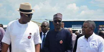 President of the Dangote Group, Mr Aliko Dangote, Minister of State for Petroleum Resources, Chief Timipre Sylva and Group Managing Director of NNPC, Malam Mele Kyari during the inspection tour of the Dangote Refinery facility. [Twitter/@NNPCgroup]