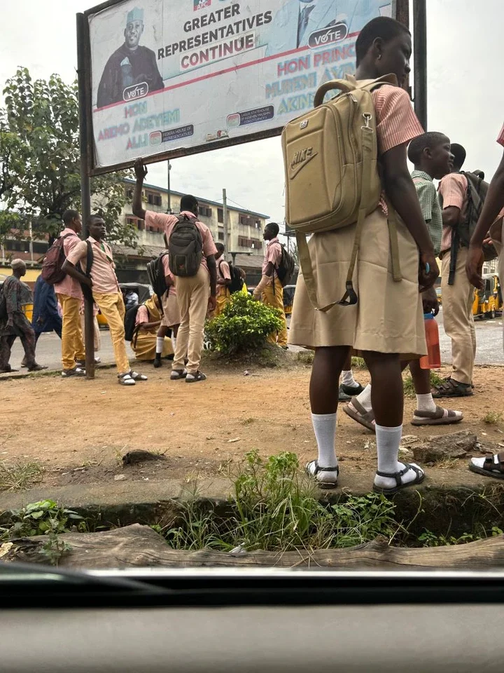 Lagos Schools Obey NLC Order, Send Students Home (PHOTOS)