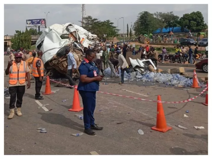 How Dangote truck caused terrible accident along Kugbo-Nyanya road - Police How Dangote truck caused terrible accident along Kugbo-Nyanya road - Police