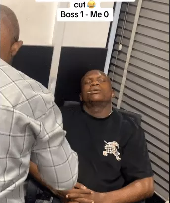 Drama as boss catches male staff sleeping with mouth open while on duty at office, video trends