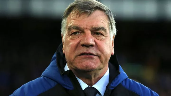 EPL: Big disaster - Sam Allardyce kicks against Man Utd selling midfielder