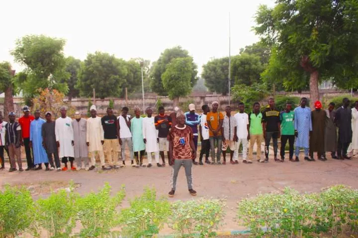 Wanted notorious thug and his 40 followers surrender to police in Kano