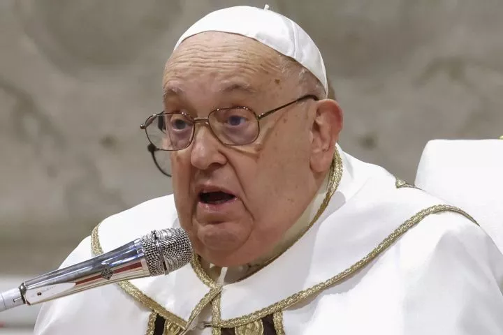 Pope Francis warns about dangers of AI and fake news