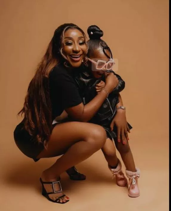 Iniedo shares cute moment with daughter, video sparks buzz