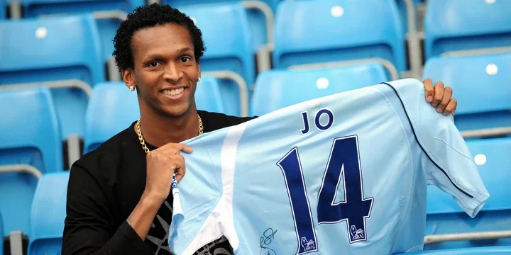 Jo after signing for Manchester City