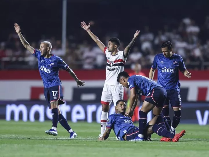 Uruguayan footballer, Juan Izquierdo, dies at 27 after collapsing on the pitch during Copa Libertadores game