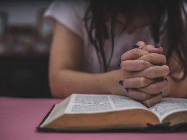 6 Psalms to Read When Life Hits the Fan