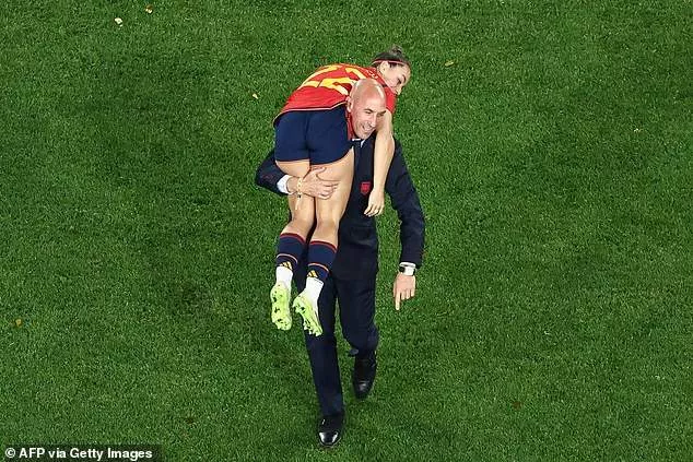 New photo shows Spanish FA president lifting World Cup star on his shoulder