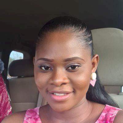 Lady narrates approach taken after daughter complained how classmates refused to be her friend
