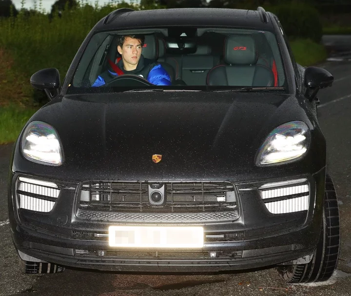 Facundo Pellistri turned up to training in a Porsche 4x4