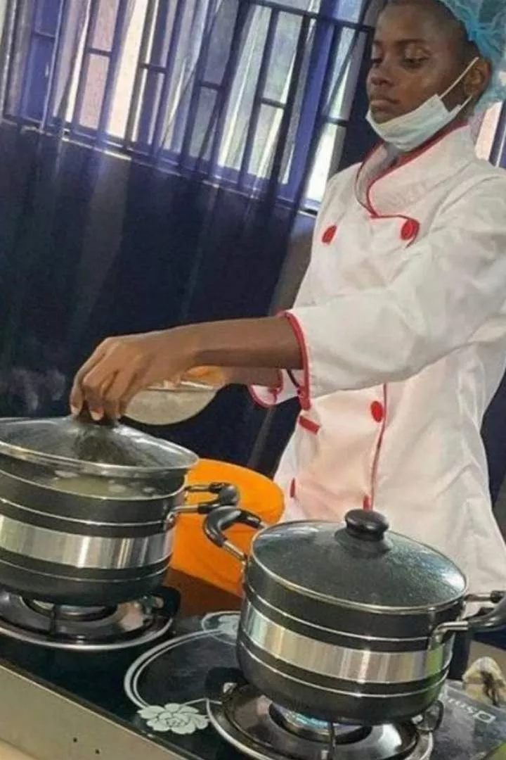 'If you can't support her, then let her be' - Nigerian lady calls out those berating chef Dammy (Video)